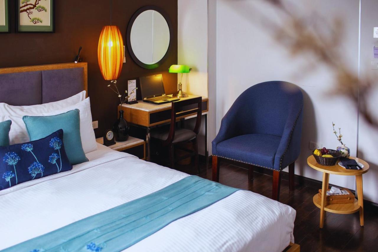 Отель Emerald Waters Classy 4*