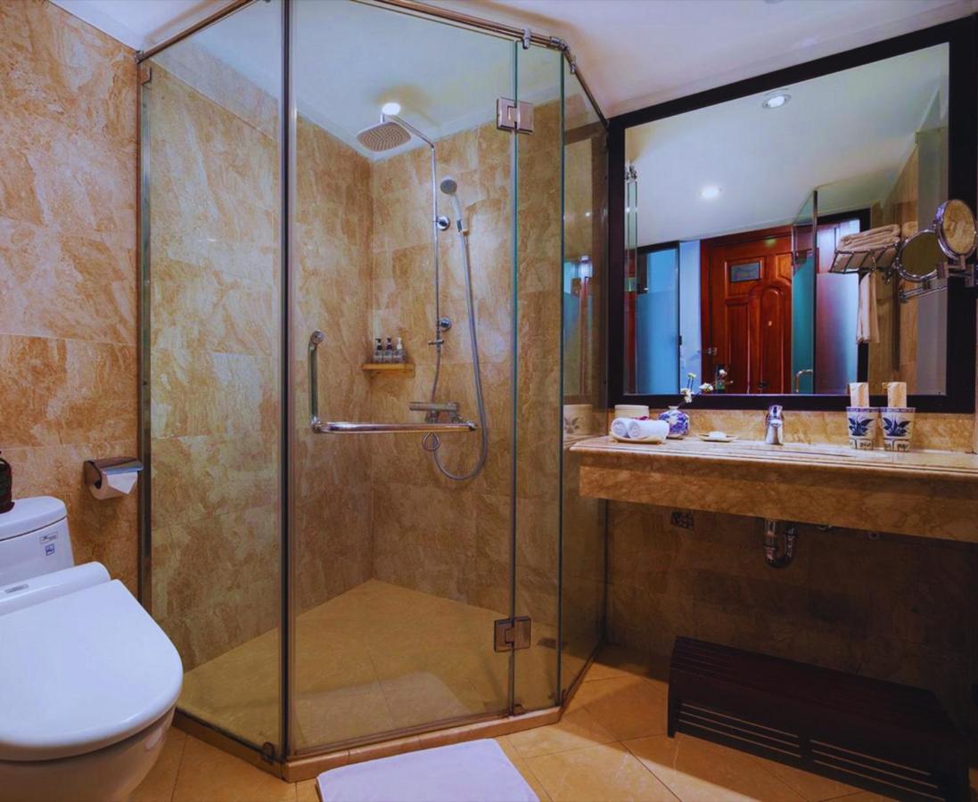 Emerald Waters Classy Отель